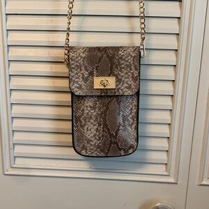 Chic Snake Print Crossbody Bag with Gold Chain
